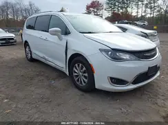 2C4RC1BG0KR526023 2019 CHRYSLER PACIFICA