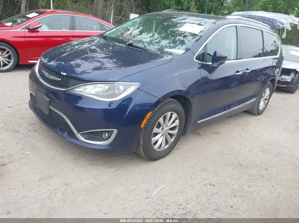 2C4RC1BG0KR526040 2019 CHRYSLER PACIFICA - Image 2