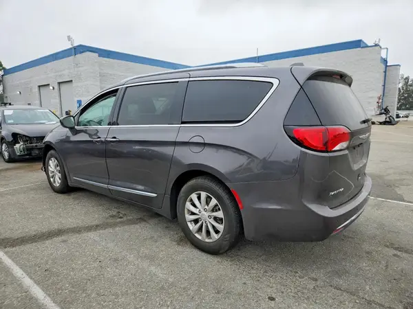 2C4RC1BG0KR531884 2019 CHRYSLER PACIFICA - Image 2