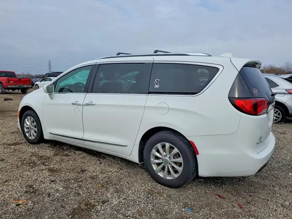 2C4RC1BG0KR537426 2019 CHRYSLER PACIFICA - Image 2