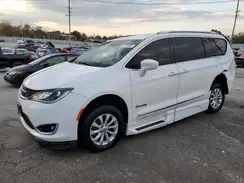 2C4RC1BG0KR537488 2019 CHRYSLER PACIFICA