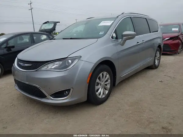 2C4RC1BG0KR539516 2019 CHRYSLER PACIFICA - Image 2