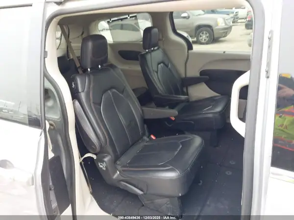 2C4RC1BG0KR539516 2019 CHRYSLER PACIFICA - Image 8