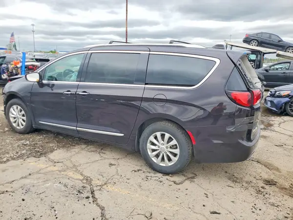 2C4RC1BG0KR549043 2019 CHRYSLER PACIFICA - Image 2