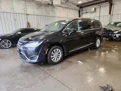 2C4RC1BG0KR550483 2019 CHRYSLER PACIFICA