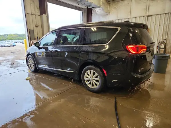 2C4RC1BG0KR550483 2019 CHRYSLER PACIFICA - Image 2