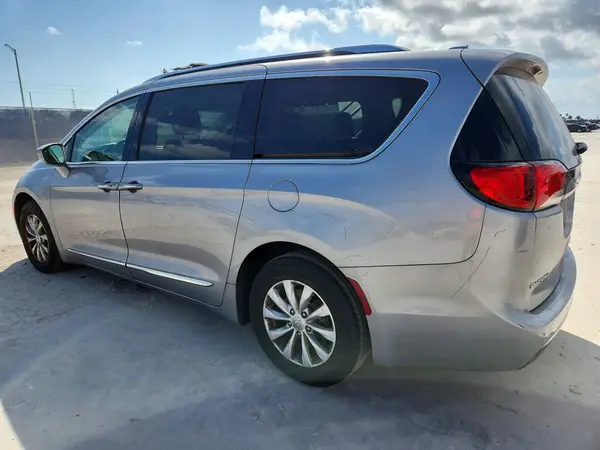2C4RC1BG0KR554386 2019 CHRYSLER PACIFICA - Image 2