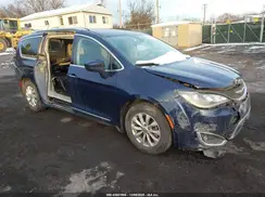 2C4RC1BG0KR554792 2019 CHRYSLER PACIFICA