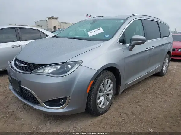 2C4RC1BG0KR554811 2019 CHRYSLER PACIFICA - Image 2