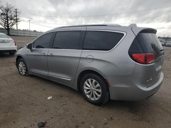 2C4RC1BG0KR560169 2019 CHRYSLER PACIFICA - Image 2