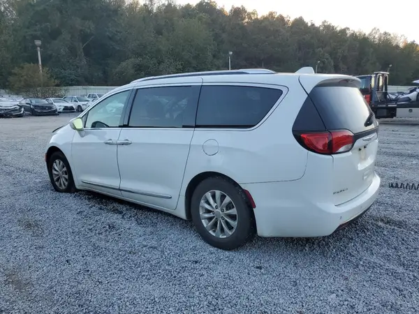 2C4RC1BG0KR566926 2019 CHRYSLER PACIFICA - Image 2