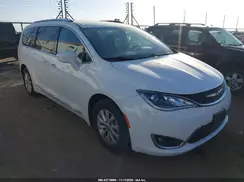 2C4RC1BG0KR575352 2019 CHRYSLER PACIFICA