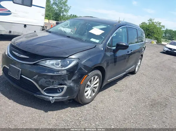 2C4RC1BG0KR577344 2019 CHRYSLER PACIFICA - Image 2
