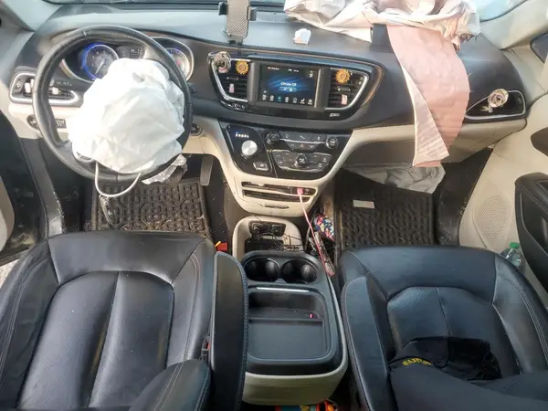 2C4RC1BG0KR581524 2019 CHRYSLER PACIFICA - Image 8