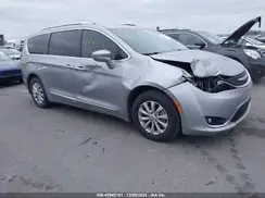 2C4RC1BG0KR581538 2019 CHRYSLER PACIFICA