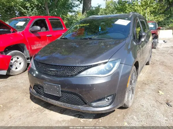 2C4RC1BG0KR609578 2019 CHRYSLER PACIFICA - Image 2