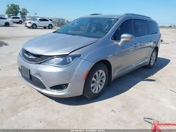 2C4RC1BG0KR612870 2019 CHRYSLER PACIFICA - Image 2