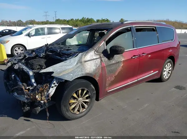 2C4RC1BG0KR625554 2019 CHRYSLER PACIFICA - Image 2