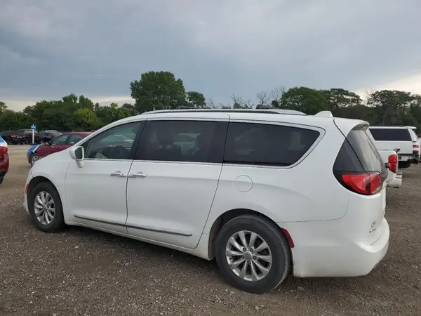 2C4RC1BG0KR626154 2019 CHRYSLER PACIFICA - Image 2