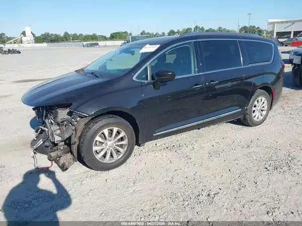 2C4RC1BG0KR650289 2019 CHRYSLER PACIFICA - Image 2