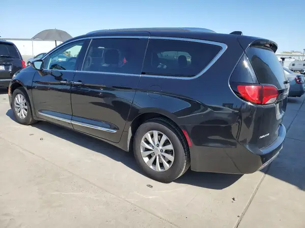 2C4RC1BG0KR651135 2019 CHRYSLER PACIFICA - Image 2