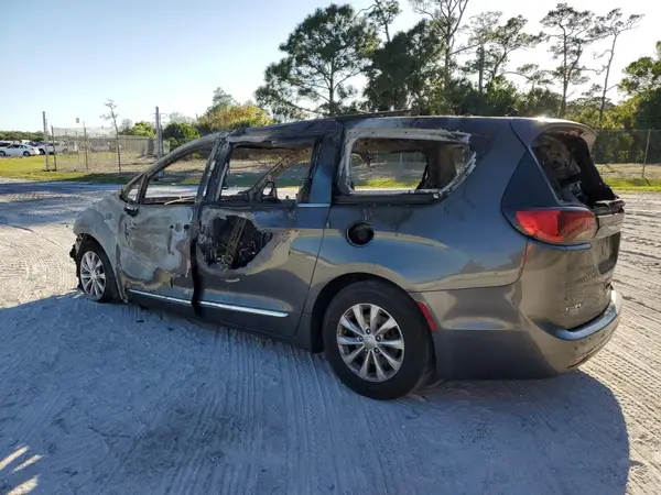 2C4RC1BG0KR651944 2019 CHRYSLER PACIFICA - Image 2