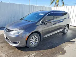 2C4RC1BG0KR651961 2019 CHRYSLER PACIFICA
