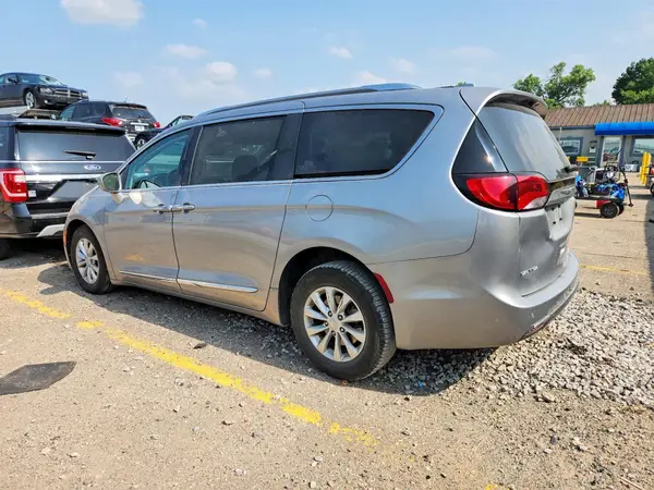2C4RC1BG0KR665682 2019 CHRYSLER PACIFICA - Image 2