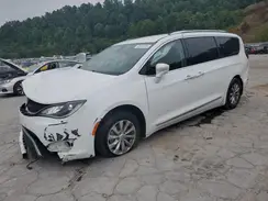 2C4RC1BG0KR665990 2019 CHRYSLER PACIFICA