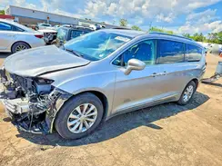 2C4RC1BG0KR681302 2019 CHRYSLER PACIFICA
