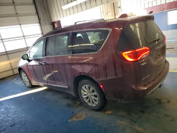 2C4RC1BG0KR685527 2019 CHRYSLER PACIFICA - Image 2