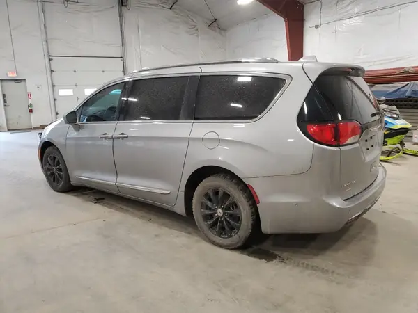 2C4RC1BG0KR714735 2019 CHRYSLER PACIFICA - Image 2