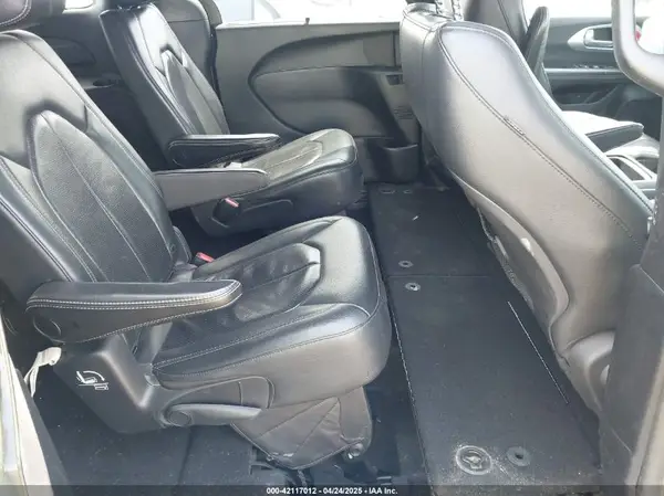 2C4RC1BG0KR714914 2019 CHRYSLER PACIFICA - Image 8