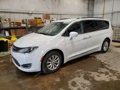2C4RC1BG0KR721183 2019 CHRYSLER PACIFICA