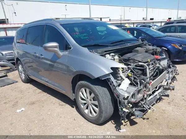 2C4RC1BG0KR732202 2019 CHRYSLER PACIFICA - Image 1