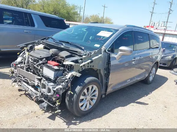 2C4RC1BG0KR732202 2019 CHRYSLER PACIFICA - Image 2