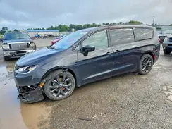 2C4RC1BG0KR733026 2019 CHRYSLER PACIFICA