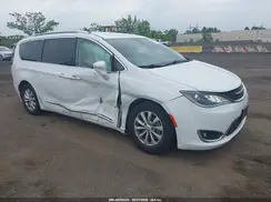 2C4RC1BG0KR733186 2019 CHRYSLER PACIFICA