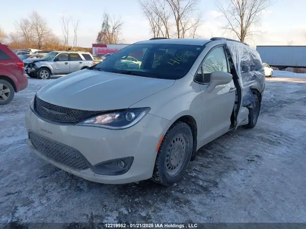 2C4RC1BG0LR116257 2020 CHRYSLER PACIFICA - Image 2