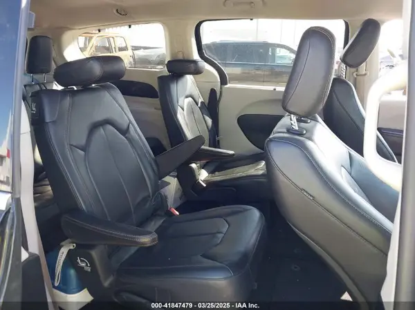 2C4RC1BG0LR276333 2020 CHRYSLER PACIFICA - Image 8