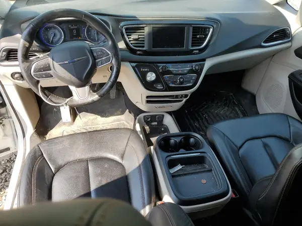 2C4RC1BG0LR285677 2020 CHRYSLER PACIFICA - Image 8