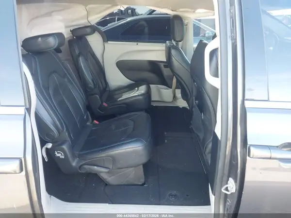 2C4RC1BG0MR504476 2021 CHRYSLER PACIFICA - Image 8