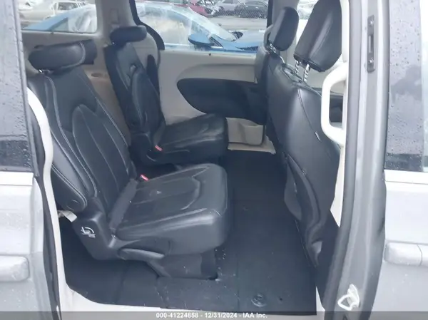2C4RC1BG0NR133417 2022 CHRYSLER PACIFICA - Image 8