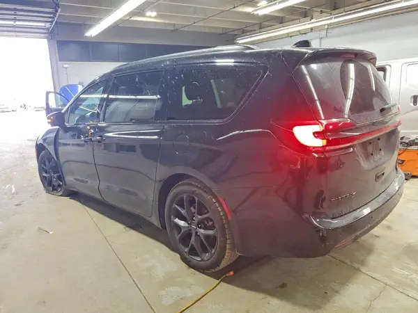 2C4RC1BG0PR513117 2023 CHRYSLER PACIFICA - Image 2
