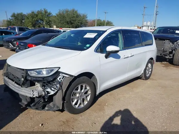 2C4RC1BG0PR525087 2023 CHRYSLER PACIFICA - Image 2