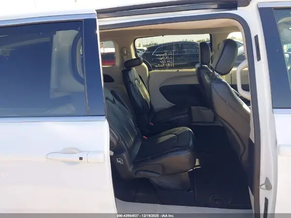 2C4RC1BG0PR525087 2023 CHRYSLER PACIFICA - Image 8
