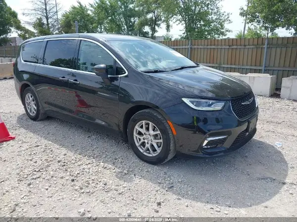 2C4RC1BG0PR532136 2023 CHRYSLER PACIFICA - Image 1