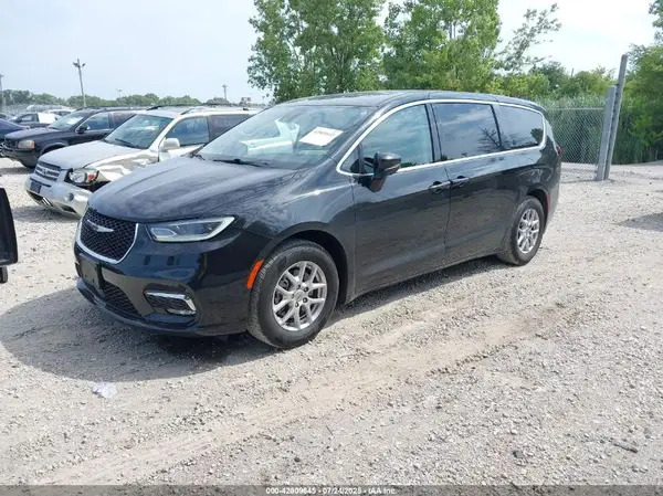 2C4RC1BG0PR532136 2023 CHRYSLER PACIFICA - Image 2