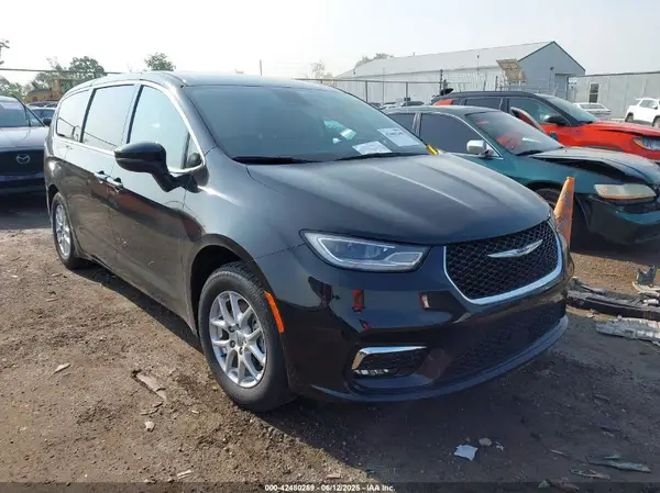 2C4RC1BG0PR533366 2023 CHRYSLER PACIFICA - Image 1