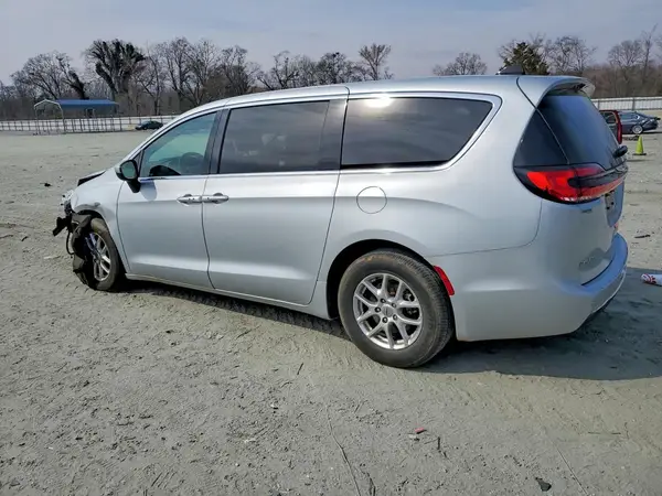 2C4RC1BG0PR537739 2023 CHRYSLER PACIFICA - Image 2